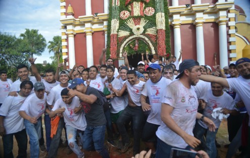 En el vecino municipio se llevó a cabo la tradicional bajada de arcos en honor a San Jerónimo.  