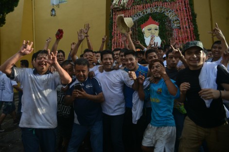 En el vecino municipio se llevó a cabo la tradicional bajada de arcos en honor a San Jerónimo.