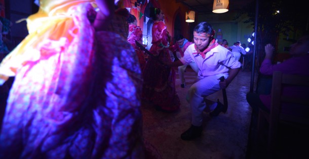 Presentaron La danza del Dios Tigre <em>El Ocelote de piedra</em> entre otros bailables demostrando el talento de Teocelo.