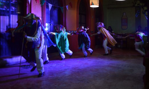 Presentaron La danza del Dios Tigre <em>El Ocelote de piedra</em> entre otros bailables demostrando el talento de Teocelo.