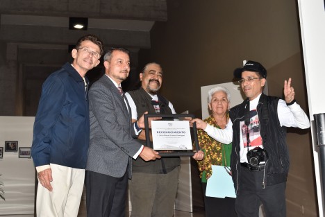 En el Palacio Legislativo fue inaugurada la exposición fotográfica Gráfica Democracias, de nuestro compañero fotorreportero Víctor Fuentes Domíanguez, Vic-man. 