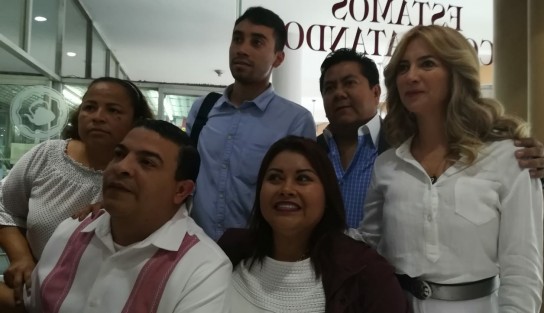 En conferencia de prensa, Juan Javier Gómez Casarín, diputado electo del distrito 25 de San Andrés Tuxtla, aseguró que la próxima legislatura hará una revisión del presupuesto y buscará hacer las modificaciones pertinentes para ajustarse al plan de austeridad que ha planteado el presidente electo, Andrés Manuel López Obrador, esto debido a que los casi 800 millones de pesos que se aprobaron en la sesión extraordinaria del pasado miércoles son un exceso.