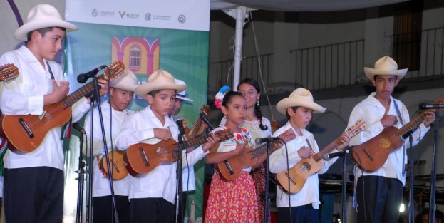 Preparan festival de décima y son en el municipio de Tlapacoyan.