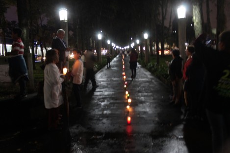 Creyentes realizaron una Jornada de oración por el respeto a la vida en todas sus etapas a lo largo de la avenida Xalapa.