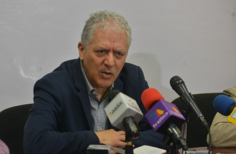 Hipólito Rodríguez dio a conocer que la Procuraduría Estatal del Medio Ambiente ya quitó la clausura del relleno sanitario de El Tronconal, e invitó a los periodistas a que investiguen porqué.