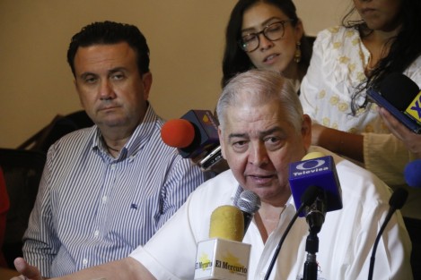 Un grupo de empresarios que conforman la Misión Queretaro-Veracruz, realizaron una recorrido al interior del puerto de Veracruz para conocer los avances y alcances que tendrá el nuevo recinto portuario.