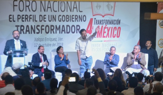 En conocido hotel de Xalapa se realizó el Foro nacional el perfil de un gobierno transformador.