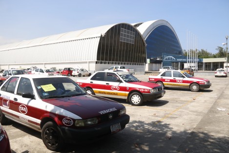 Líderes de sindicatos de taxistas piden al gobiendo estatal una tregua con respecto a los operativos por parte de Transporte Público, pues argumentan que los trámites para la actualización de datos pueden tardar meses. 