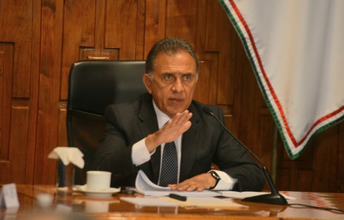 El gobernador Miguel Ángel Yunes Linares aseveró que está dispuesto a acudir a comparecer ante la próxima legislatura después del 15 de noviembre que entregue su último informe de gobierno.  