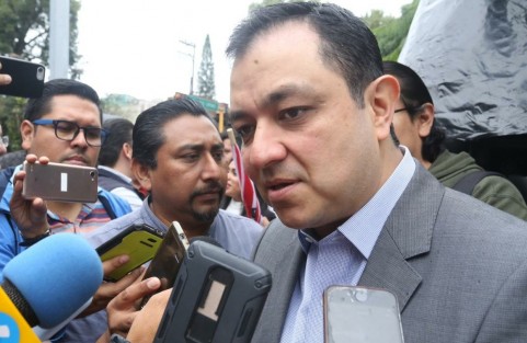 El presidente del Comité Directivo Estatal de Partido Revolucionario Institucional (PRI), Américo Zúñiga Martínez, dijo que por cuestiones político-partidarias, el alcalde de Xalapa, Hipólito Rodríguez Herrero, se niega a implementar la construcción de un biodigestor que ayudará a disminuir los problemas de basura de la capital del Estado