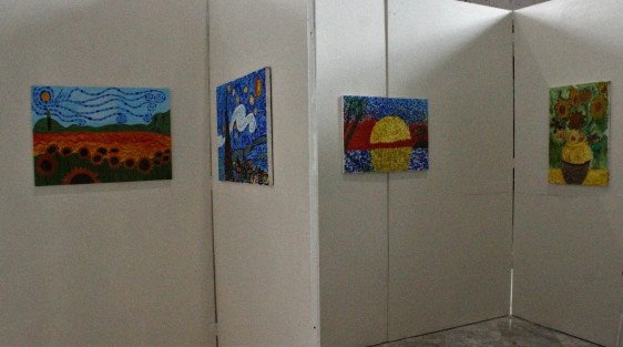Colores, es el nombre de la exposición de pinturas de los niños del Centro Cultura Emiliano Zapata, que fue inaugurada en las instalaciones del Palacio Legislativo. 