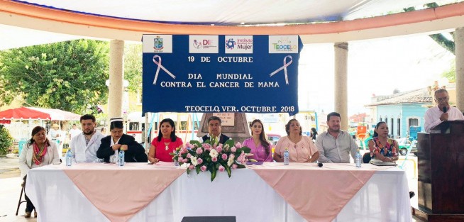 Este viernes 19 de octubre, el alcalde de Teocelo Mario Antonio Chama Díaz junto con la Síndica Zayra Martínez Andrade encabezaron el evento para conmemorar el día dedicado a la lucha contra el cáncer de mama, organizado por la presidenta del DIF municipal, Mara Chama Villa junto con el Instituto municipal de la mujer. 