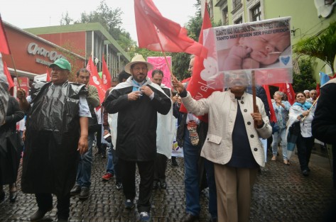 El arzobispo de Xalapa, Hipólito Reyes Larios participó en la marcha.