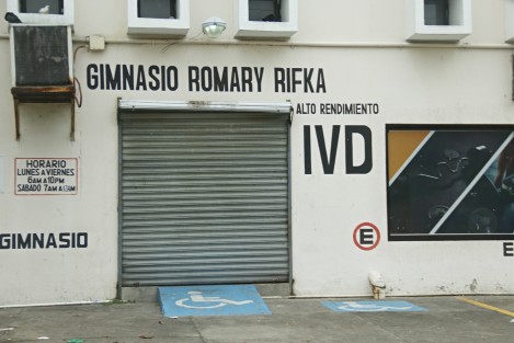 Las instalaciones del Instituto Veracruzano del Deporte,en Veracruz permanecieron cerradas al público en general y a atletas de alto rendimiento debido a la celebración del Día del Empleado Estatal.  