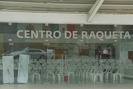 Las instalaciones del Instituto Veracruzano del Deporte,en Veracruz permanecieron cerradas al público en general y a atletas de alto rendimiento debido a la celebración del Día del Empleado Estatal.  
