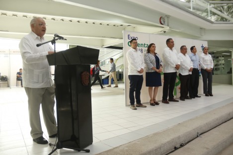 La Universidad Veracruzana realizó la Expo Orienta 2018 en la USBI. La exposición tiene como finalidad mostrar a los estudiantes de bachillerato, las diversas carreras que oferta la UV.