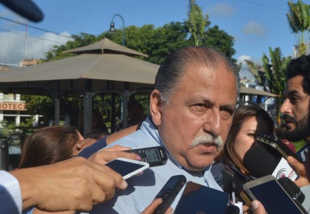 El presidente de la Unión Nacional de Productores de Café de la CNC, José Julio Espinoza Morales, consideró necesario que exista mayor voluntad para que las grandes industrias y los gobiernos puedan encontrar soluciones a la grave crisis que se vive en los países productores de café.  