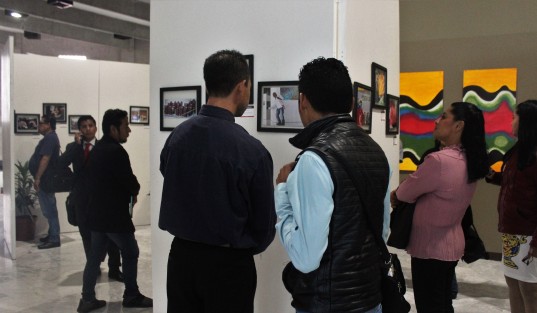 Antes de lo previsto, concluye la exposición fotográfica del foto reportero Víctor Fuentes, en el Palacio Legislativo, <em>Gráfica Democracia</em>, misma que fue muy visitada.  