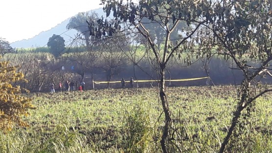 La mañana del jueves se elevó a tres el número de víctimas de la explosión e incendio en un ducto de Pemex, en Amatlán,Ver.,  a la altura de la localidad El Once. Autoridades ministeriales realizaron las diligencias; especialistas de Pemex continúan en la zona, el lugar es resguardado por personal de Seguridad Física y Sedena.