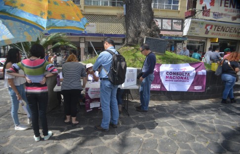 Desde temprano fueron colocadas las casillas en diferentes puntos de la ciudad para poder emitir su voto en la consulta ciudadana del aeropuerto de Texcoco.