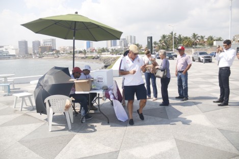 En calma transcurre en Boca del Río, la Consulta Nacional Nuevo Aeropuerto. Hasta el momento no se han registrado incidentes.