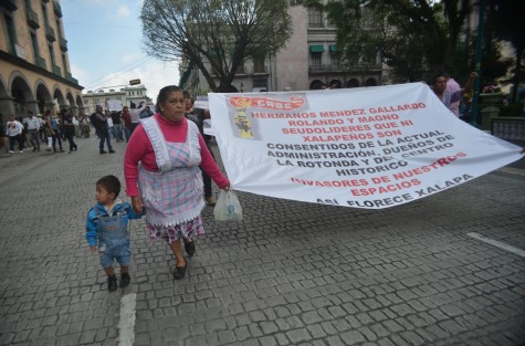 Exigen al presidente municipal, Hipólito Rodríguez Herrero que respete los acuerdos y que le diga a la subdirectora de Comercio, Graciela Patricia Gómez Rodríguez que se ponga a trabajar.