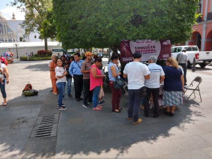En Córdoba, como en todo el país, transcurre  el segundo día de la Consulta Nacional sobre el Nuevo Aeropuerto, ubicadas en el parque 21 de Mayo, y otra está en el parque de Santa Rita, en la  Colonia México.  
