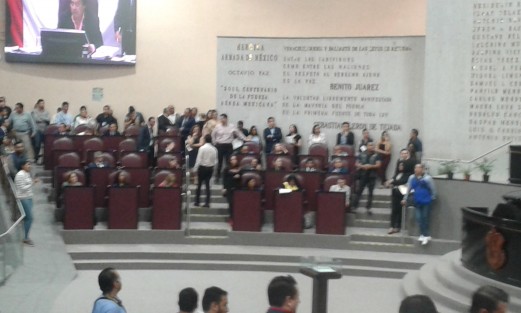 Con 35 votos a favor y 12 en contra, el Congreso de Veracruz aprobó la Cuenta Pública 2017,con un daño patrimonial de 778.5 mdp en 111 municipios. 