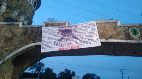 Mantas con amenazas aparecieron este domingo en varias ciudades del norte del estado de Veracruz.   