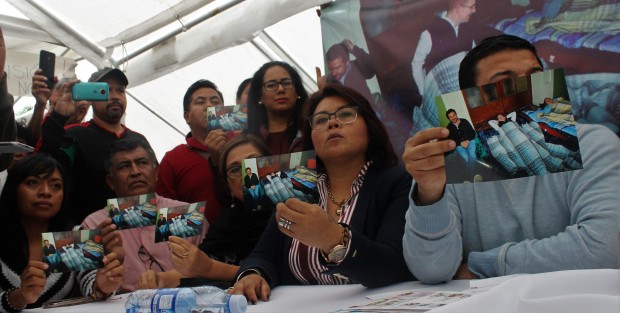 Así se vio el segundo día de la toma del Palacio Legislativo por grupos de MORENA. Diputados electos dieron una conferencia recalcando que todo es por el bien de Veracruz.