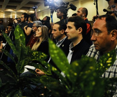Diputados panistas y perredistas sesionaron presuntamente como Junta de Coordinación Política, en un hotel de Xalapa, acordando convocar a sesión de la permanente para la tarde de este jueves,  donde presuntamente no se abordarán los puntos a que MORENA se ha opuesto. 