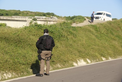 Después de 2 años de iniciar las gestiones para ingresar a los terrenos del kilómetro 13.5 en busca de fosas clandestinas, este día los integrantes de algunos colectivos pasaron acompañados de elementos de la PGR y Derechos Humanos.  