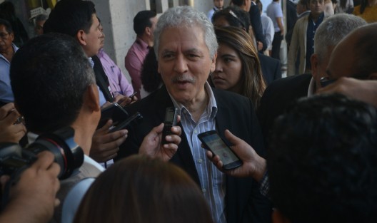 Diputados electos, federales, alcaldes y distintos personajes de la política se dieron cita en la sesión solemne de la XLV legislatura.
