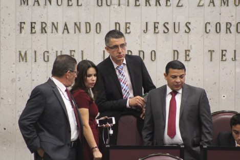 Los nuevos diputados de la LXV Legislatura, que este lunes se instaló en el Congreso del Estado. 