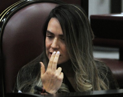 Nuevos rostros, nuevos dedos, llegan al Congreso de Veracruz, con la LXV Legislatura local.