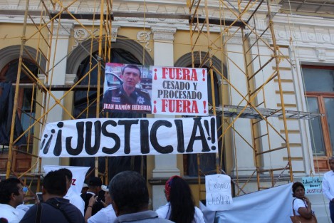 El abogado defensor de los profesionistas asesinados, Gustavo Cárdenas reveló que el presidente municipal de la ciudad de Orizaba Igor Fidel Rojí López ya firmó la renuncia de Juan Ramón Herebia Hernández, por lo que Ramón Herebia queda destituido del cargo como director de Gobernación Municipal.