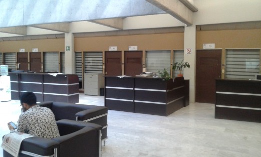 En lo que es prácticamente el primer día de actividad de la LXV Legislatura de Veracruz, las oficinas de los diputados se ven cerradas.  