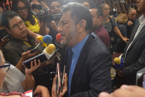 El diputado Amado Cruz Malpica, coordinador de una de las bancadas de MORENA, asegura que pese a la conformación de dos bancadas de su partido, no hay división y trabajarán con la misma agenda. 