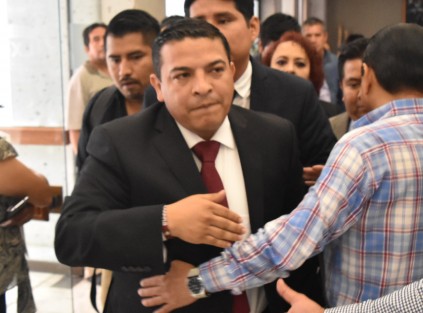 Juan Javier Gómez Casarín, diputado por el Distrito  XXV,  San Andrés  Tuxtla, es quien presidirá la otra bancada de MORENA. 