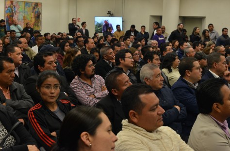 Conferencia magistral en la USBI-UV: Del dicho al hecho: ¿informas o comunicas?, por parte de Xavier Dominguez, con la presencia del gobernador electo Cuitlahuac Garcia, la rectora Sara Ladron de Guevara y el próximo secretario de Gobierno  Eric Cisneros.