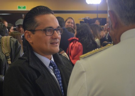 Con su sonrisa característica, el Fiscal Jorge WInckler, se negó a responder a las preguntas de los comunicadores, a su llegada al informe del titular del Poder Judicial, quienes lo cuestionaron sobre algunos de los recientes feminicidios. 