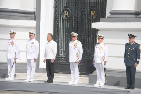 Se realizó la ceremonia de entrega de mando a Froylán Jiménez Colorado, nuevo comandante de la Primera Región Naval, quien sustituye en el cargo a Arturo Castañón Zamacona.  