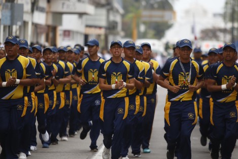 Se celebró el 108 Aniversario de la Revolución Mexicana con un desfile por las principales calles del centro de la ciudad de Veracruz. Participaron escuelas de distintos niveles educativos. 