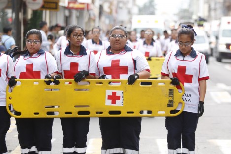 Se celebró el 108 Aniversario de la Revolución Mexicana con un desfile por las principales calles del centro de la ciudad de Veracruz. Participaron escuelas de distintos niveles educativos. 