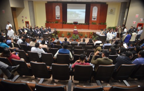 En la segunda comparecencia ante la LXV legislatura fue el encargado de la Sedecop, Alejandro Zairic, quien explicó a los encargados de la comisión de Obras especiales y desarrollo económico de la miles de empresas que llegaron a Veracruz durante su estos dos años. 