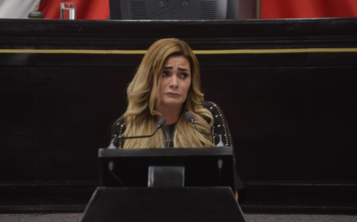 Dimes y diretes entre la diputada Ana Miriam Ferráez y  Josefina Gamboa al discutir el exhorto para que se retire la invitación a Nicolás Maduro a la toma de posesión de AMLO.  