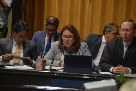 Yolanda Baizabal, secretaria de Infraestructura y Obras Públicas, compareció ante los legisladores integrantes de la comisión de Comunicaciones, esto como parte de la glosa del segundo informe de gobierno.