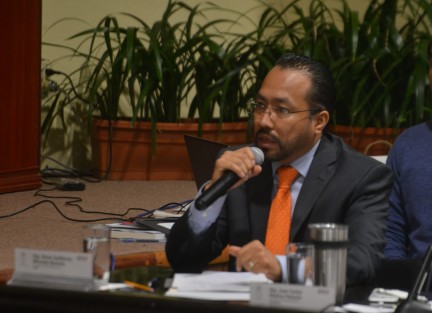 Yolanda Baizabal, secretaria de Infraestructura y Obras Públicas, compareció ante los legisladores integrantes de la comisión de Comunicaciones, esto como parte de la glosa del segundo informe de gobierno.