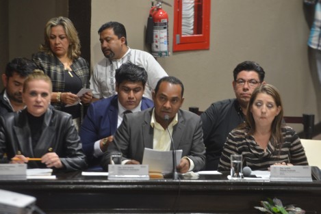 José Rodrigo Marín Franco fue cuestionado principalmente por el manejo del programa estrella de esta minigubernatura <em>Veracruz comienza contigo</em>, en el cual las despensas adquiridas tuvieron un costo por mucho más elevado que en el que una persona la pudo haber adquirido en cualquier cadena comercial.
