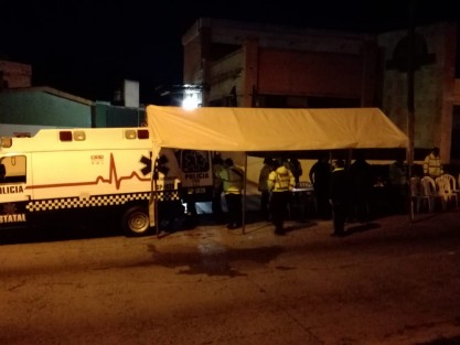 A la 1:30 de la madrugada del sábado 24 las y los agentes de tránsito, Policias de Seguridad Pública y Fuerza Civil instalaron el módulo de Seguridad de Alcoholimetria en la avenida Maestros Veracruzanos, el operativo fue comandado por el comandante Roque Alarcón.